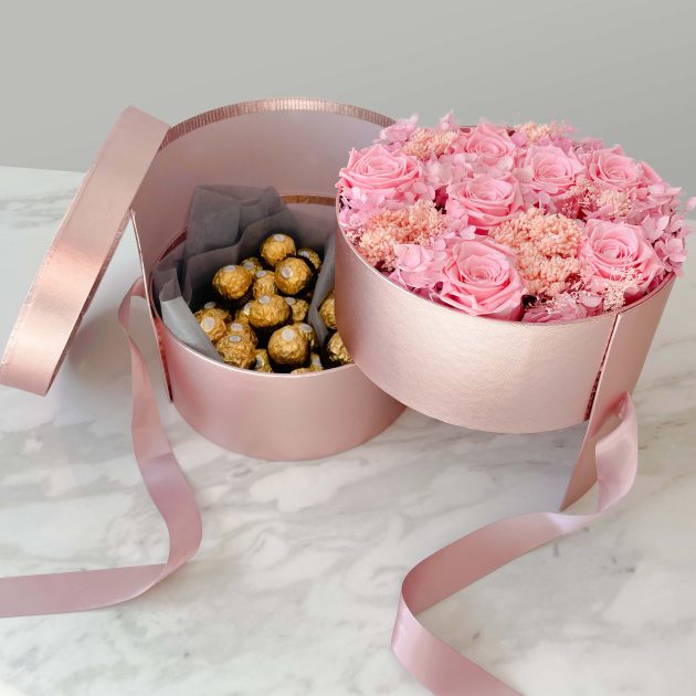 ForYou - flowers & decor ⇨ "Pink Gold" - luxury round gift box with flowers arrangement and chocolate - 4