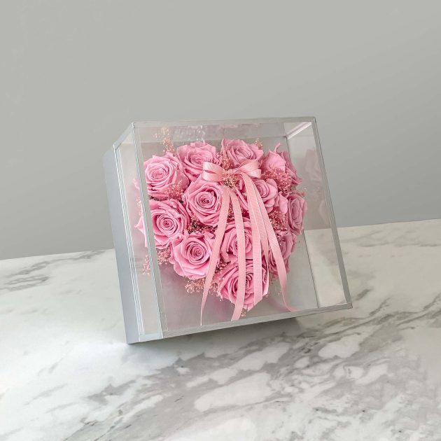 ForYou - flowers & decor ⇨ Pink Heart of pink roses in a acrylic box - 1