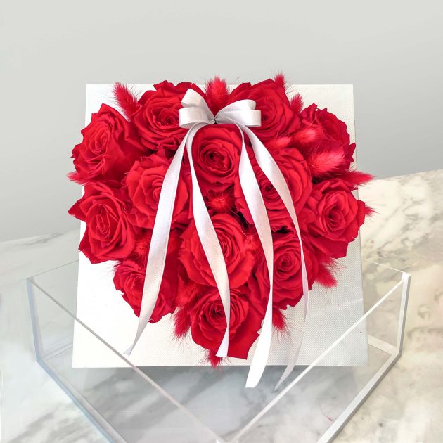 ForYou - flowers & decor ⇨ Red Heart of red roses in a acrylic box - 1
