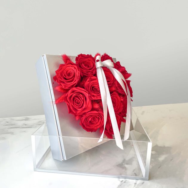 ForYou - flowers & decor ⇨ Red Heart of red roses in a acrylic box - 2