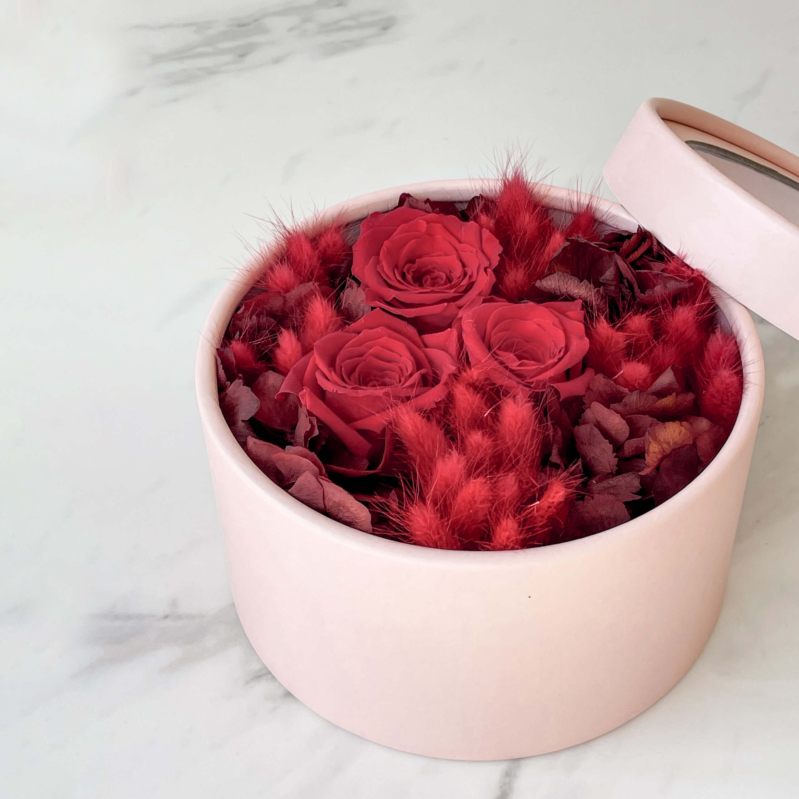 ForYou - flowers & decor - "Passion" - flower pink box with preserved red flowers - 3 "Passion" - flower pink box with preserved red flowers - Image 3