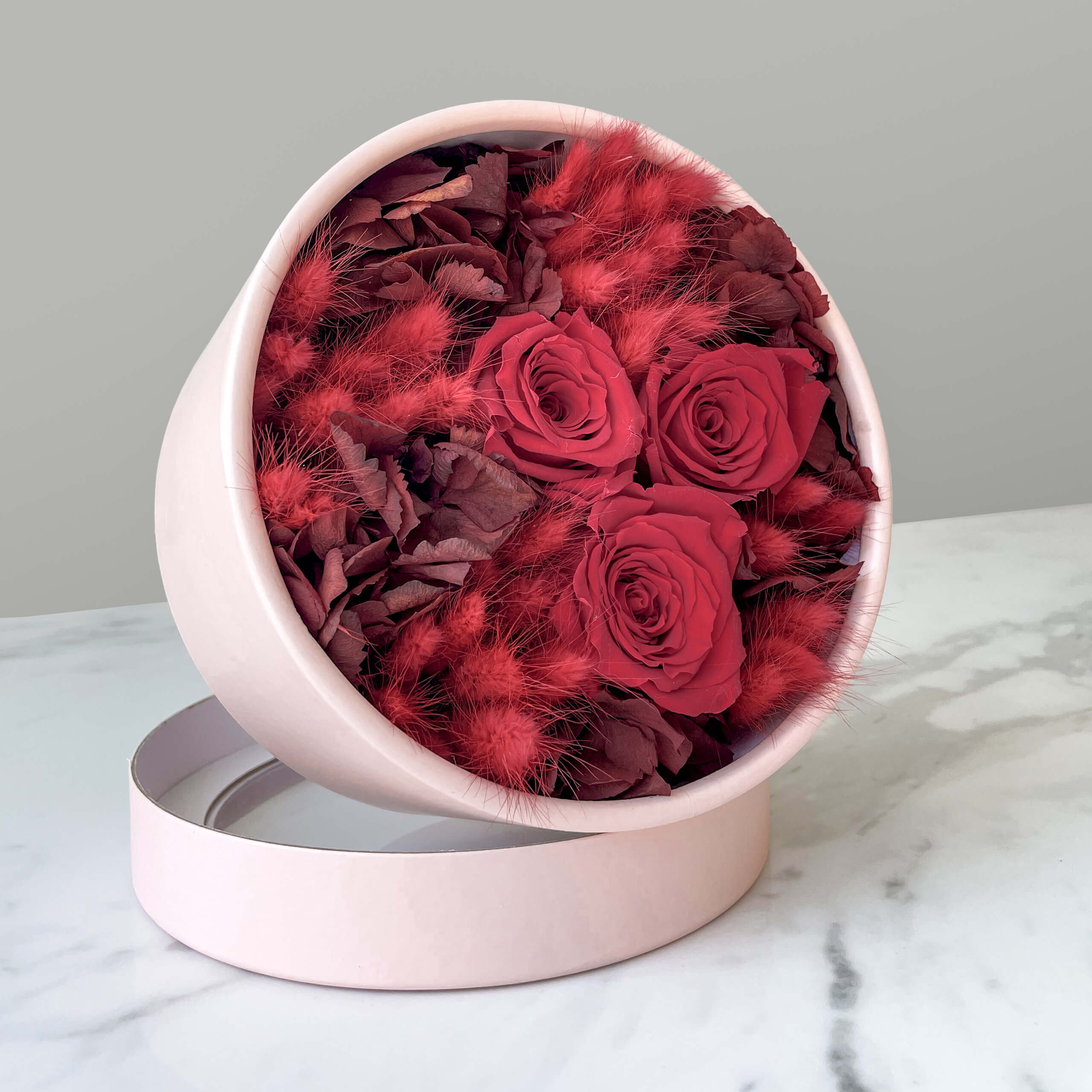 ForYou - flowers & decor - "Passion" - flower pink box with preserved red flowers - 1 flower pink box with preserved red flowers